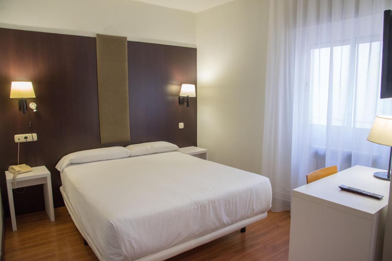 Hotel Delta Tudela Esterno foto